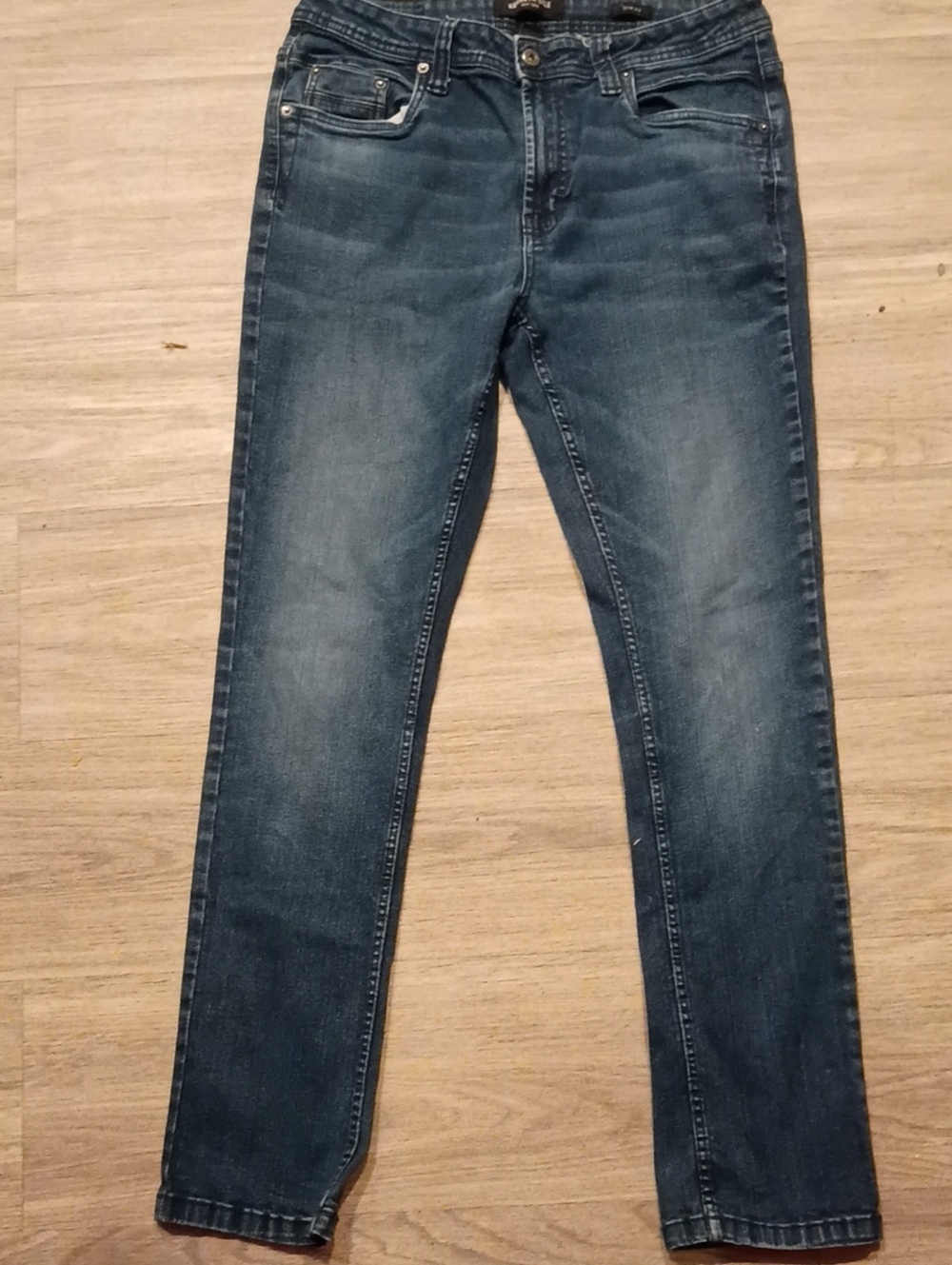 Kenneth Cole Men's Slim Straight Blue Washed Jeans